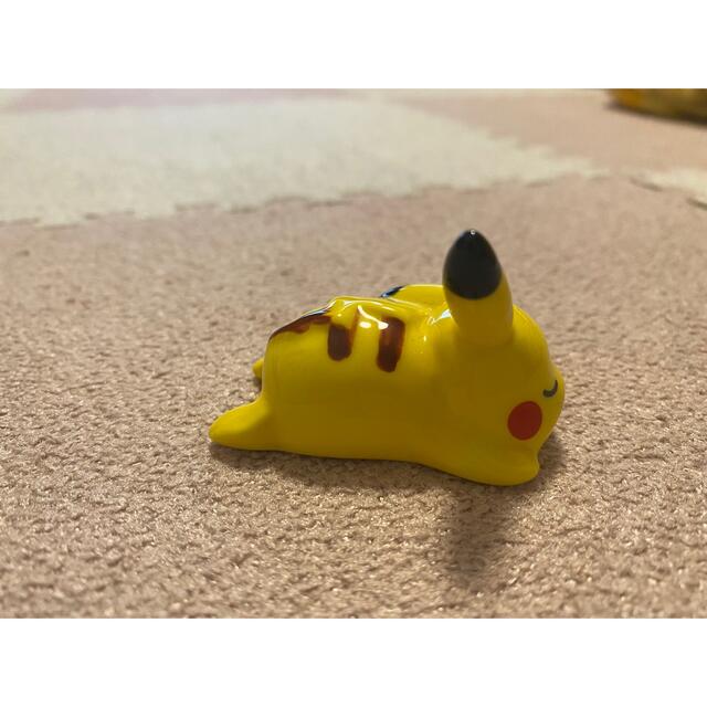 ポケモン(ポケモン)のポケモン ピカチュウ 箸置き エンタメ/ホビーのおもちゃ/ぬいぐるみ(キャラクターグッズ)の商品写真