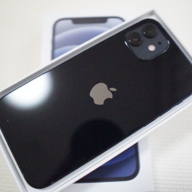 2022人気No.1の iPhone - iPhone12 64GB 未使用品 スマートフォン本体