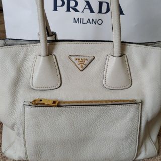 プラダ(PRADA)のPRADA 白トート BN2795 Gカード付☆プラダ(トートバッグ)