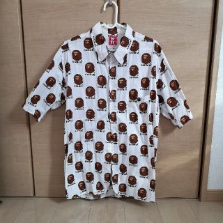 アベイシングエイプ(A BATHING APE)のA BATHING APE 猿顔 柄シャツ Lサイズ　半袖　エイプ(シャツ)