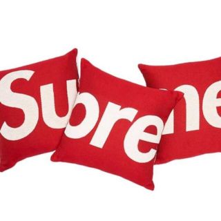 シュプリーム(Supreme)のSupreme Jules Pansu Pillows Red クッション(クッション)