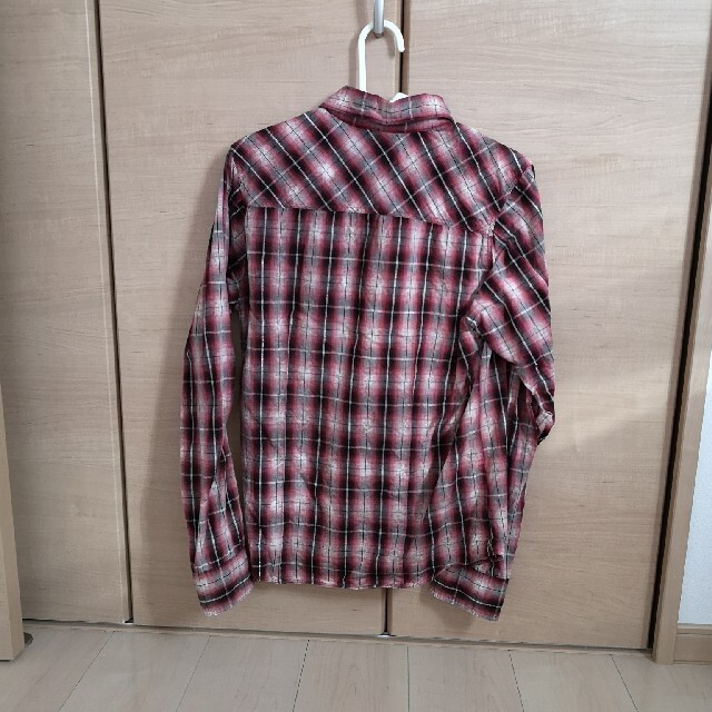 FUGA(フーガ)のFUGA チェック柄 長袖シャツ サイズ46 赤 メンズのトップス(シャツ)の商品写真