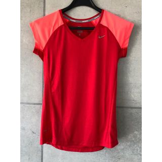 ナイキ(NIKE)のNIKE レディース　Tシャツ(Tシャツ(半袖/袖なし))