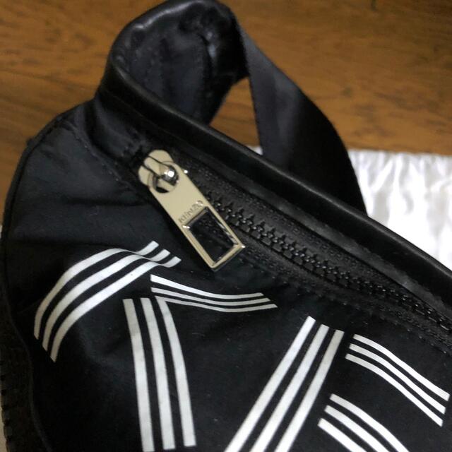 KENZO(ケンゾー)のGINZA SIX購入　美品　KENZO ケンゾー　ボディバッグ　ブラック メンズのバッグ(ボディーバッグ)の商品写真