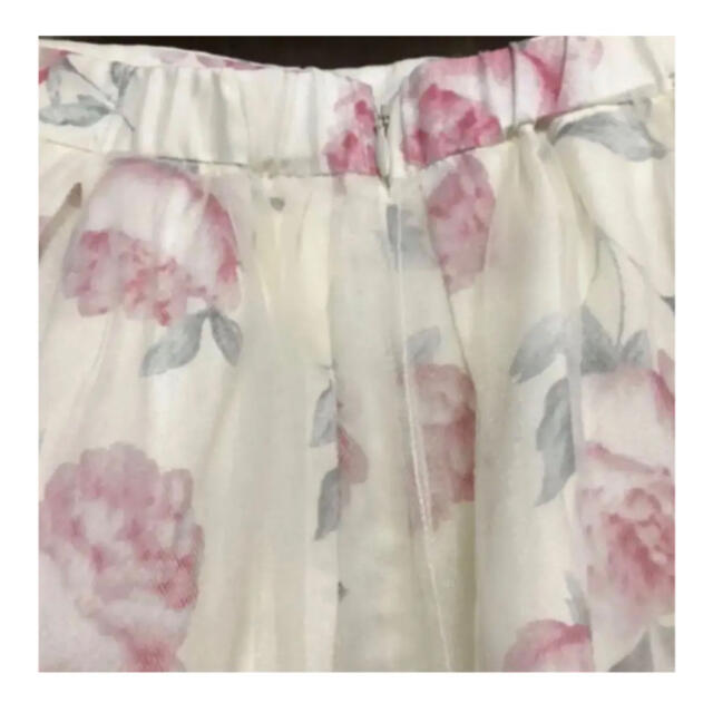 CECIL McBEE(セシルマクビー)のCECIL McBEE チュールスカート　花柄スカート レディースのスカート(ひざ丈スカート)の商品写真