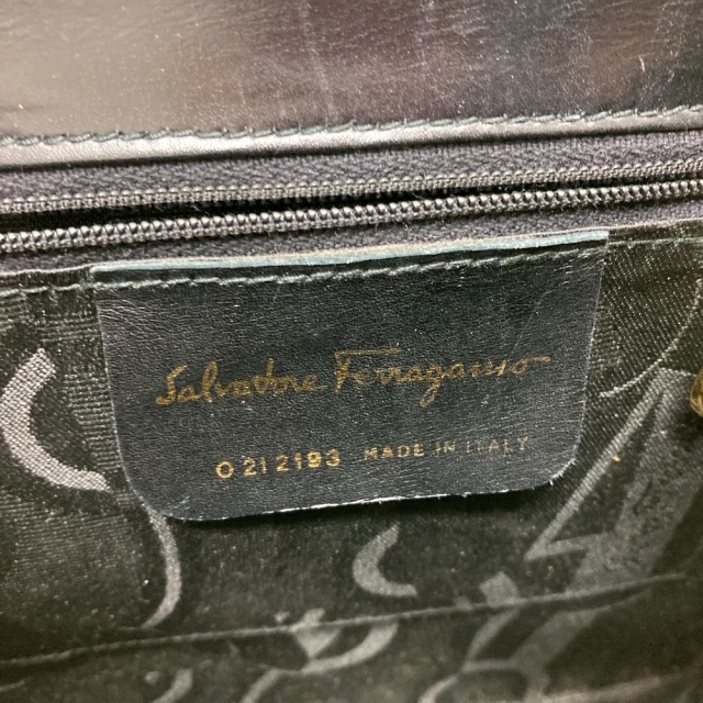 Salvatore Ferragamo - サルヴァトーレフェラガモ ガンチーニ