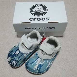 クロックス(crocs)の新品タグ付き　クロックス　スニーカー(スニーカー)