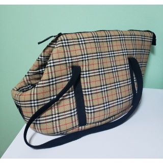 バーバリー(BURBERRY)の【送料込み】BURBERRY バーバリー　ペットキャリーバッグ(犬)