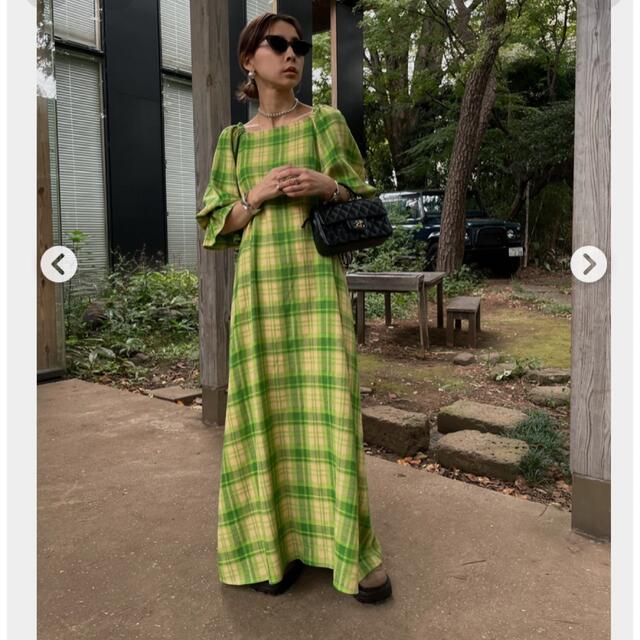 Ameri VINTAGE(アメリヴィンテージ)の正規品　アメリヴィンテージ  LACEY CHECK PUFF DRESS  レディースのワンピース(ロングワンピース/マキシワンピース)の商品写真