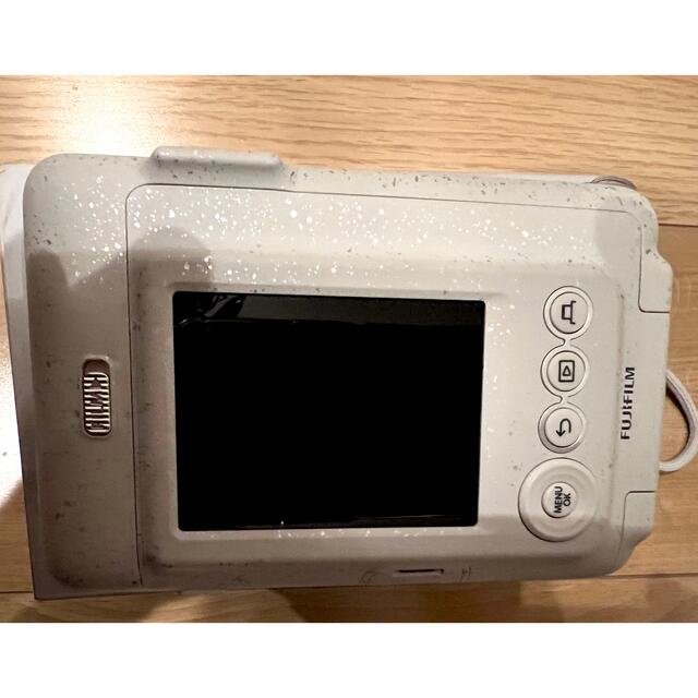 富士フイルム(フジフイルム)のFUJI FILM instax mini LIPLAY STONE WHITE スマホ/家電/カメラのスマホ/家電/カメラ その他(その他)の商品写真