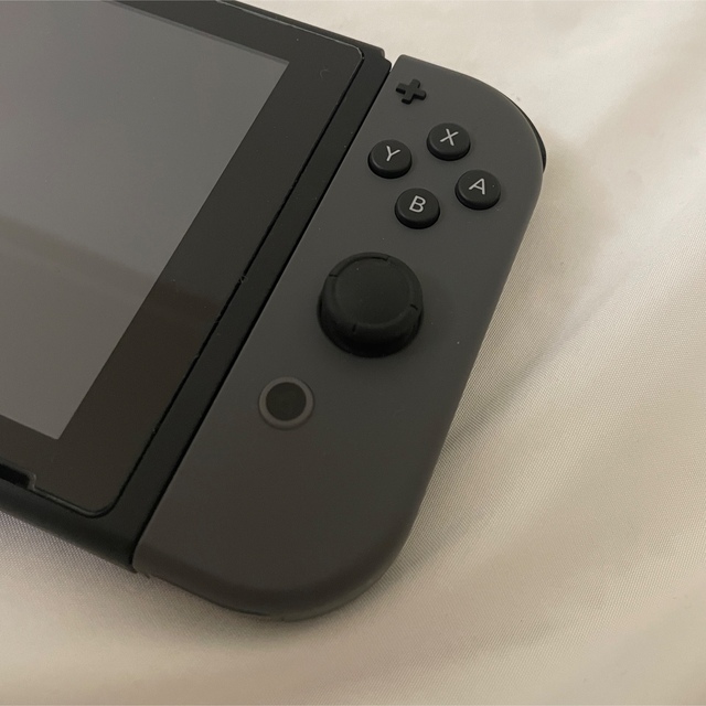 Nintendo Switch Joy-Con(L)/(R) グレー エンタメ/ホビーのゲームソフト/ゲーム機本体(家庭用ゲーム機本体)の商品写真