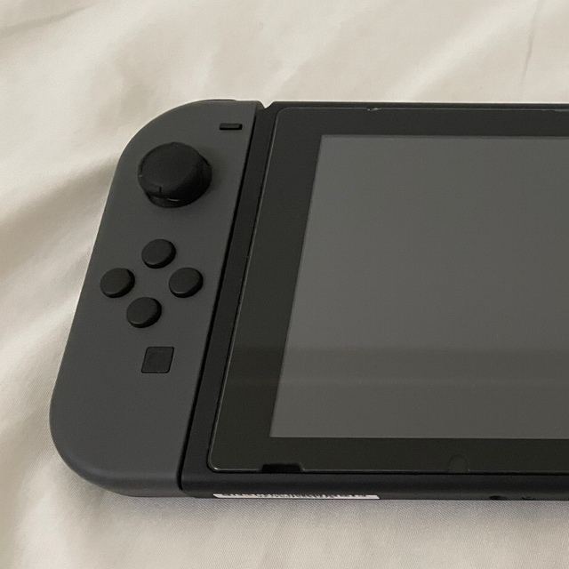 Nintendo Switch Joy-Con(L)/(R) グレー エンタメ/ホビーのゲームソフト/ゲーム機本体(家庭用ゲーム機本体)の商品写真