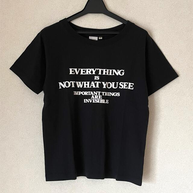 moussy(マウジー)の黒Tシャツ レディースのトップス(Tシャツ(半袖/袖なし))の商品写真