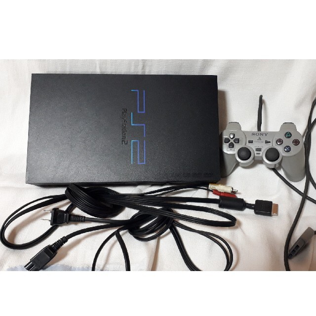 PlayStation2(プレイステーション2)のPS2本体　SCPH-10000 エンタメ/ホビーのゲームソフト/ゲーム機本体(家庭用ゲーム機本体)の商品写真