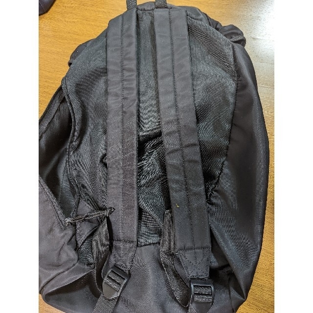 GU(ジーユー)のGUのリュックサック黒 レディースのバッグ(リュック/バックパック)の商品写真