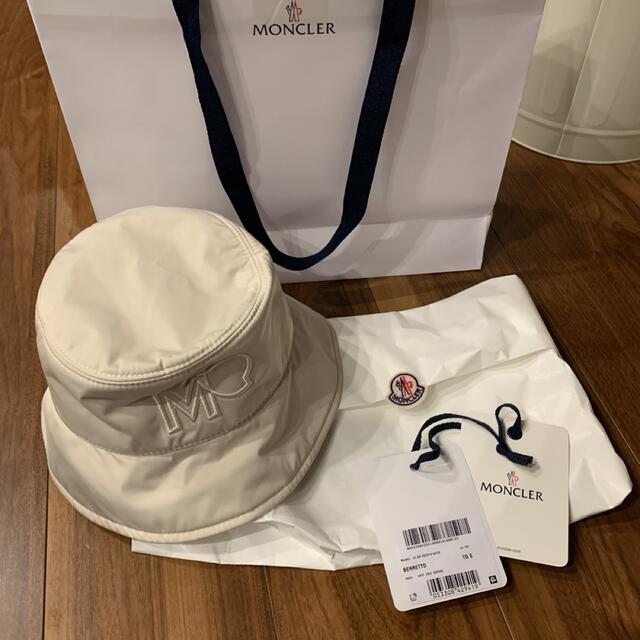 MONCLER(モンクレール)の値下げ☆正規店購入品　モンクレール　バケットハット レディースの帽子(ハット)の商品写真