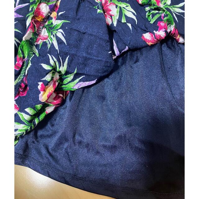 FOREVER 21(フォーエバートゥエンティーワン)のForever21 花柄スカート　裏地付　ミニスカート　値下げ🆗 レディースのスカート(ミニスカート)の商品写真