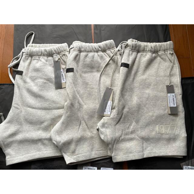 FEAR OF GOD(フィアオブゴッド)のFOG Essentials shortpants スウェットパンツ M メンズのパンツ(ショートパンツ)の商品写真