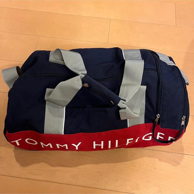 TOMMY HILFIGER(トミーヒルフィガー)のTOMMY HILFIGER トミーヒルフィガー ドラム型ボストンバッグ メンズのバッグ(ボストンバッグ)の商品写真