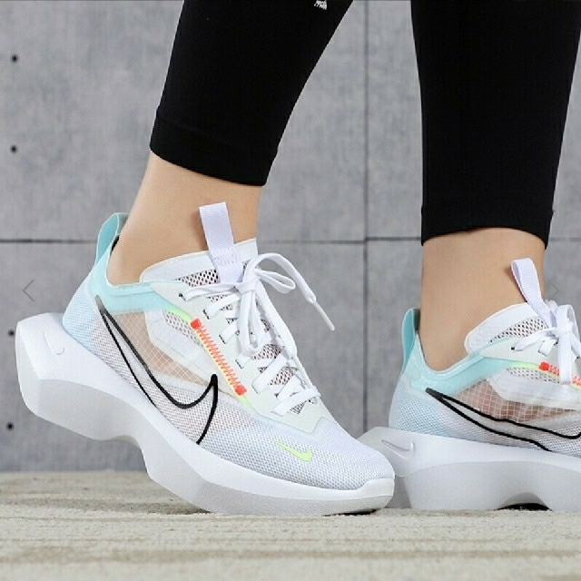 NIKE - ナイキ ビスタ ライトの通販 by デコポン's shop|ナイキならラクマ