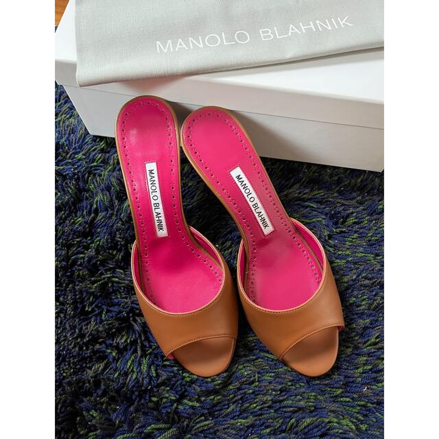 MANOLO BLAHNIK(マノロブラニク)のマノロブラニク⭐︎ミュールサンダル36 レディースの靴/シューズ(ミュール)の商品写真