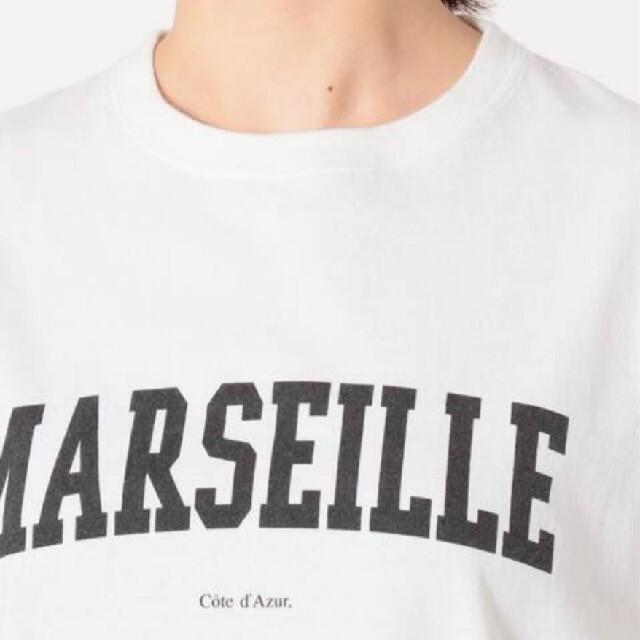SLOBE IENA(スローブイエナ)のタグ付き新品 SLOBE IENA MARSEILLE ロゴTシャツホワイト レディースのトップス(Tシャツ(半袖/袖なし))の商品写真
