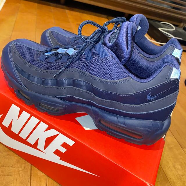 ナイキ エアマックス 95 NIKE AIRMAX 95 ESSENTIAL