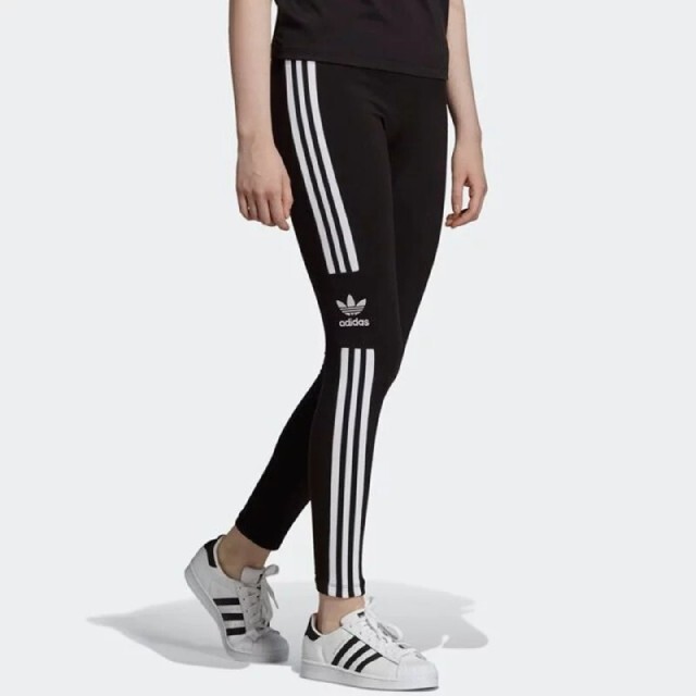 adidas(アディダス)の新品未使用品　adidas originals レギンス  ブラック　黒 レディースのレッグウェア(レギンス/スパッツ)の商品写真