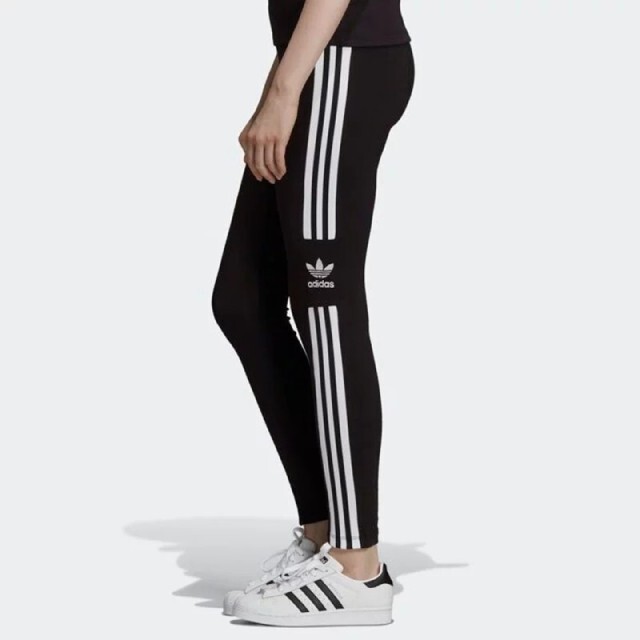 adidas(アディダス)の新品未使用品　adidas originals レギンス  ブラック　黒 レディースのレッグウェア(レギンス/スパッツ)の商品写真