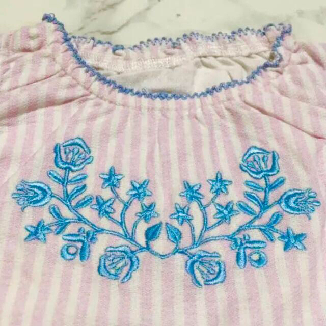 ラスト１点★即購入OK！新品 ベビー 刺繍 Aライン ノースリーブ 70cm キッズ/ベビー/マタニティのベビー服(~85cm)(タンクトップ/キャミソール)の商品写真