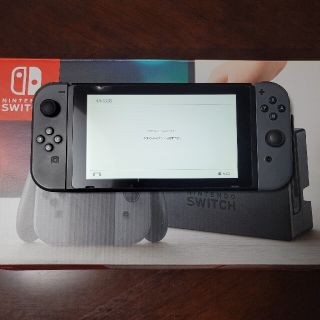 ニンテンドースイッチ(Nintendo Switch)の中古美品　Nintendo Switch  グレー 本体  HAC-S-KA(家庭用ゲーム機本体)