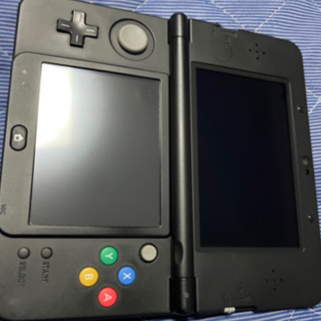 ニンテンドー3DS(ニンテンドー3DS)のNew 3ds 本体 エンタメ/ホビーのゲームソフト/ゲーム機本体(携帯用ゲーム機本体)の商品写真