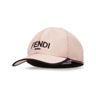 フェンディ(FENDI)の★美品★FENDI  帽子　キャップ　Sサイズ　イヤーマフラー付き(キャップ)