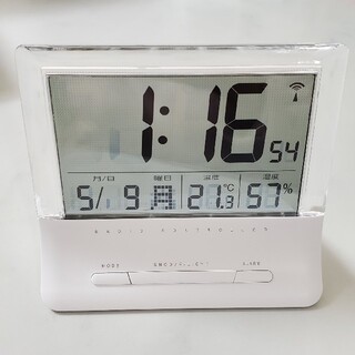 ニトリ(ニトリ)のニトリ　電波デジタル時計　クラーロ　ホワイト　白　シンプル　薄型　スリム　クリア(置時計)