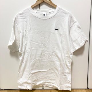 ナイキ(NIKE)の美品 NIKE LAB ソロスウッシュ Tシャツ Lサイズ 白(Tシャツ/カットソー(半袖/袖なし))