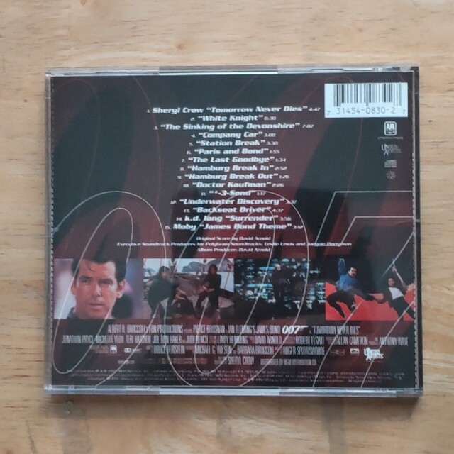 映画「007 トゥモロー・ネバー・ダイ」サントラCD エンタメ/ホビーのCD(映画音楽)の商品写真