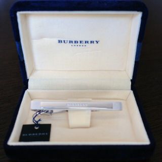 バーバリー(BURBERRY)の■未使用■正規店購入■バーバリー ネクタイピン■シルバー  シンプル 冠婚葬祭■(ネクタイピン)