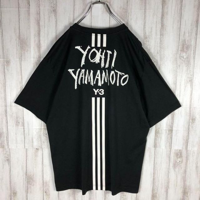 高評価】 Y-3 ヨウジヤマモト スリーライン バックロゴ 奇抜 Tシャツの ...