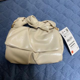 ザラ(ZARA)のZARA ザラ　ソフト　ノット　クロスボディバッグ　ショルダーバッグ　(ショルダーバッグ)