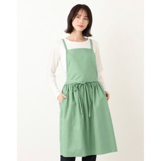 アフタヌーンティーリビング(Afternoon Tea LIVING)の新品！Afternoon Tea ワンピースエプロン(収納/キッチン雑貨)