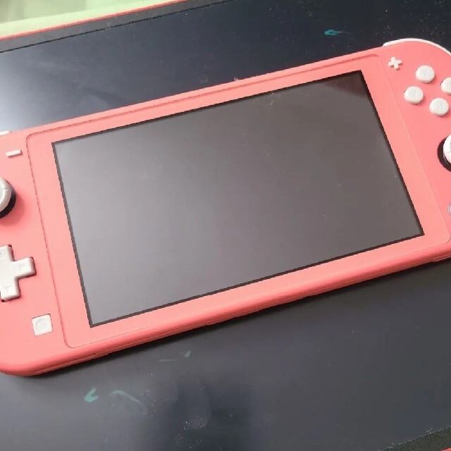 携帯用ゲーム機本体 Nintendo Switch Lite コーラル(最終値下げ)