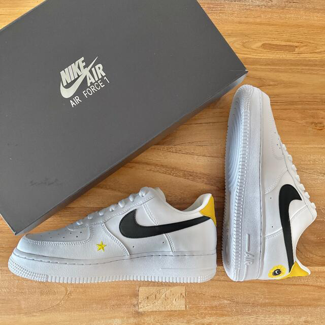 NIKE(ナイキ)の24.5㎝ NIKE エアフォース1 07 LV8 ナイキ AIRFORCE1 レディースの靴/シューズ(スニーカー)の商品写真