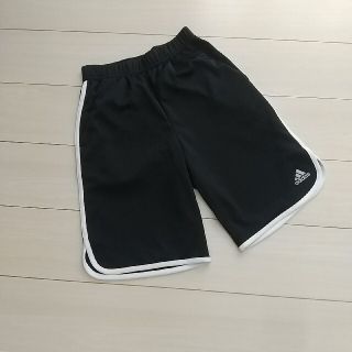 アディダス(adidas)の〈アディダス〉ハーフパンツ ブラック 150(パンツ/スパッツ)