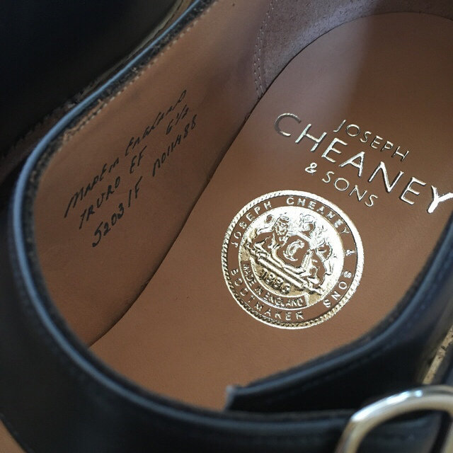 CHEANEY(チーニー)のCHEANEY TRUROキルトタッセルグルカサンダルネイビー　UK6.5 新品 メンズの靴/シューズ(サンダル)の商品写真