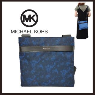 新品 未使用 MICHAEL KORS 定番薄型ショルダー ネイビー(ショルダーバッグ)