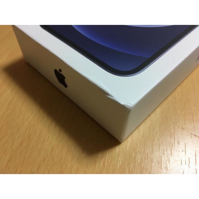 新品・未使用　iPhone 12 パープル 64 GB au スマホ/家電/カメラのスマートフォン/携帯電話(スマートフォン本体)の商品写真