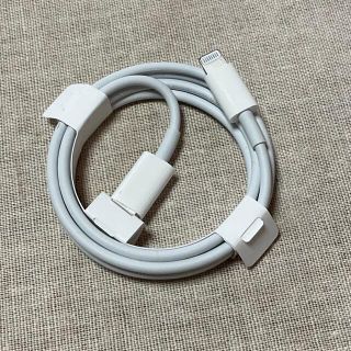 アップル(Apple)のapple 純正　USB-C Lightning ケーブル(バッテリー/充電器)