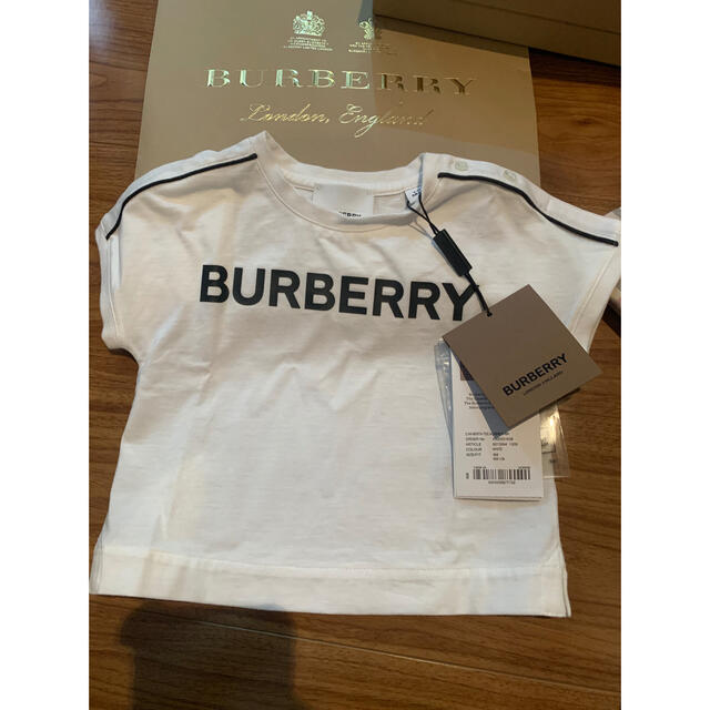 BURBERRY(バーバリー)の✨バーバリー　チルドレン　tシャツとロンパース　２点セット　6M 68cm キッズ/ベビー/マタニティのベビー服(~85cm)(ロンパース)の商品写真