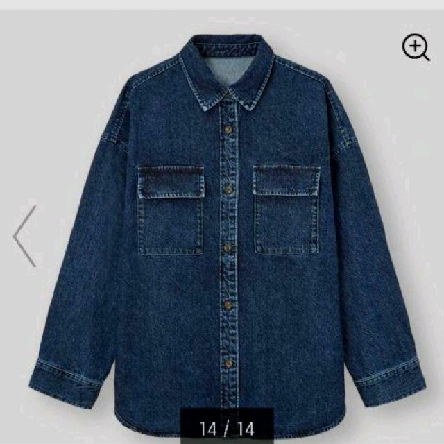 GU(ジーユー)のデニム ダブルポケットオーバーサイズシャツ レディースのジャケット/アウター(Gジャン/デニムジャケット)の商品写真