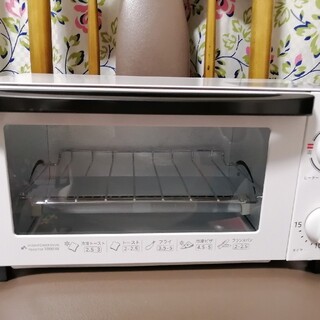 コイズミ(KOIZUMI)のコイズミ オーブントースター KOS-1012/W（ホワイト） トースター(調理機器)